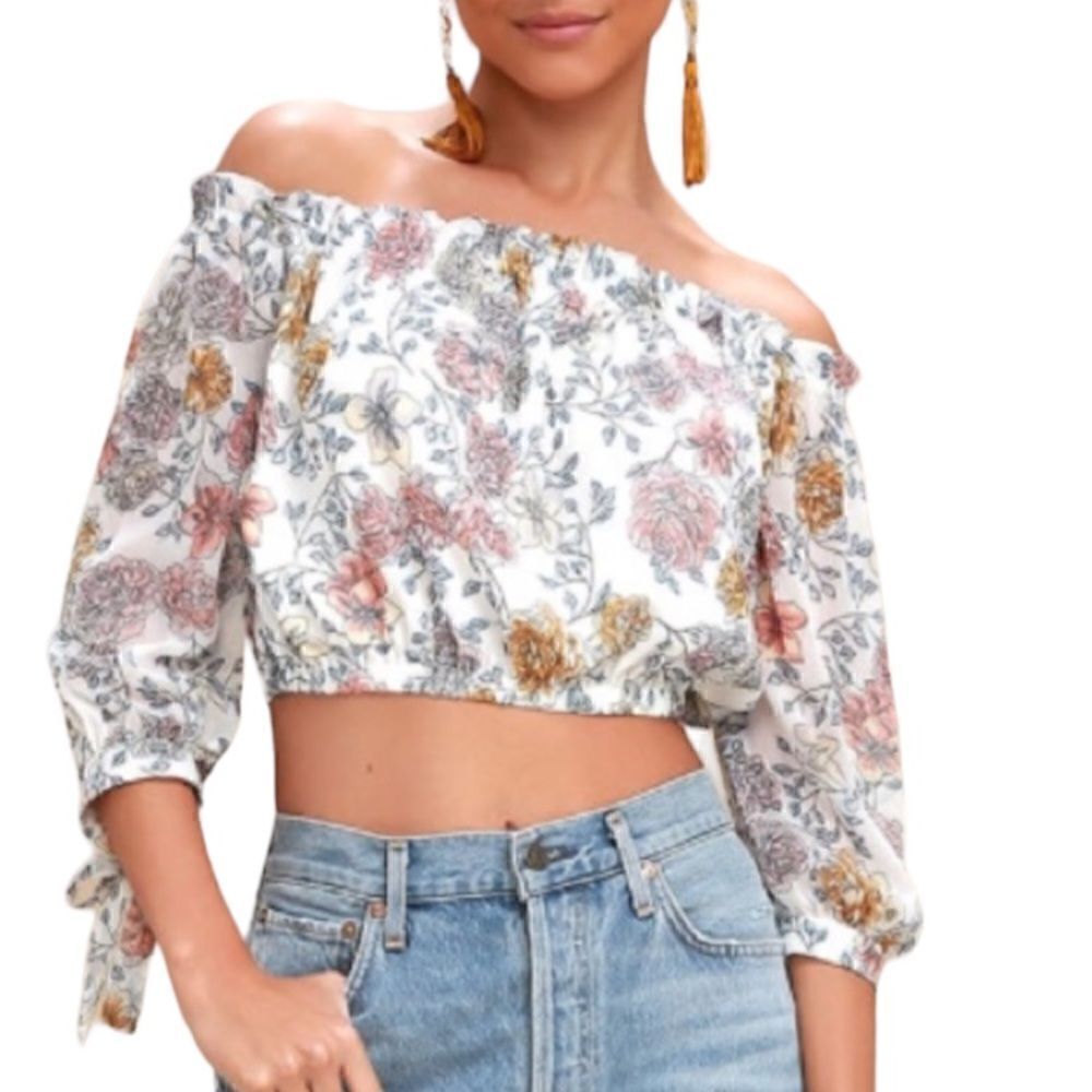 J.O.A. Carlile Floral Crop Top Size Small
